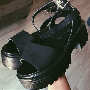 black platform sandals